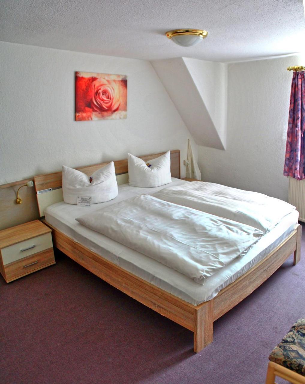 Hotel Schwarzes Ross Siebenlehn Bagian luar foto